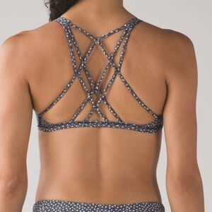 Lululemon Free to be Zen size 8